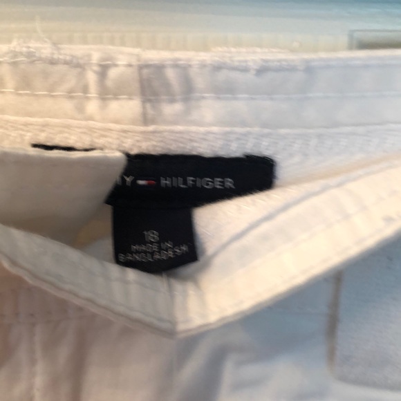 New with tags size 18 Tommy Hilfiger shorts white - Picture 3 of 6